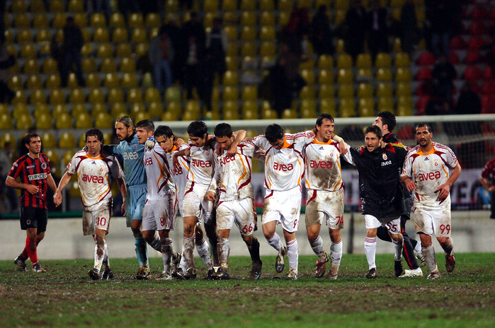 Galatasarayin efsane oyunculari kimler geldi kimler gecti galatasarayda kimler oynadi galatasaray futbol takimi