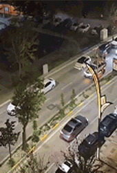 TS2ukh.gif