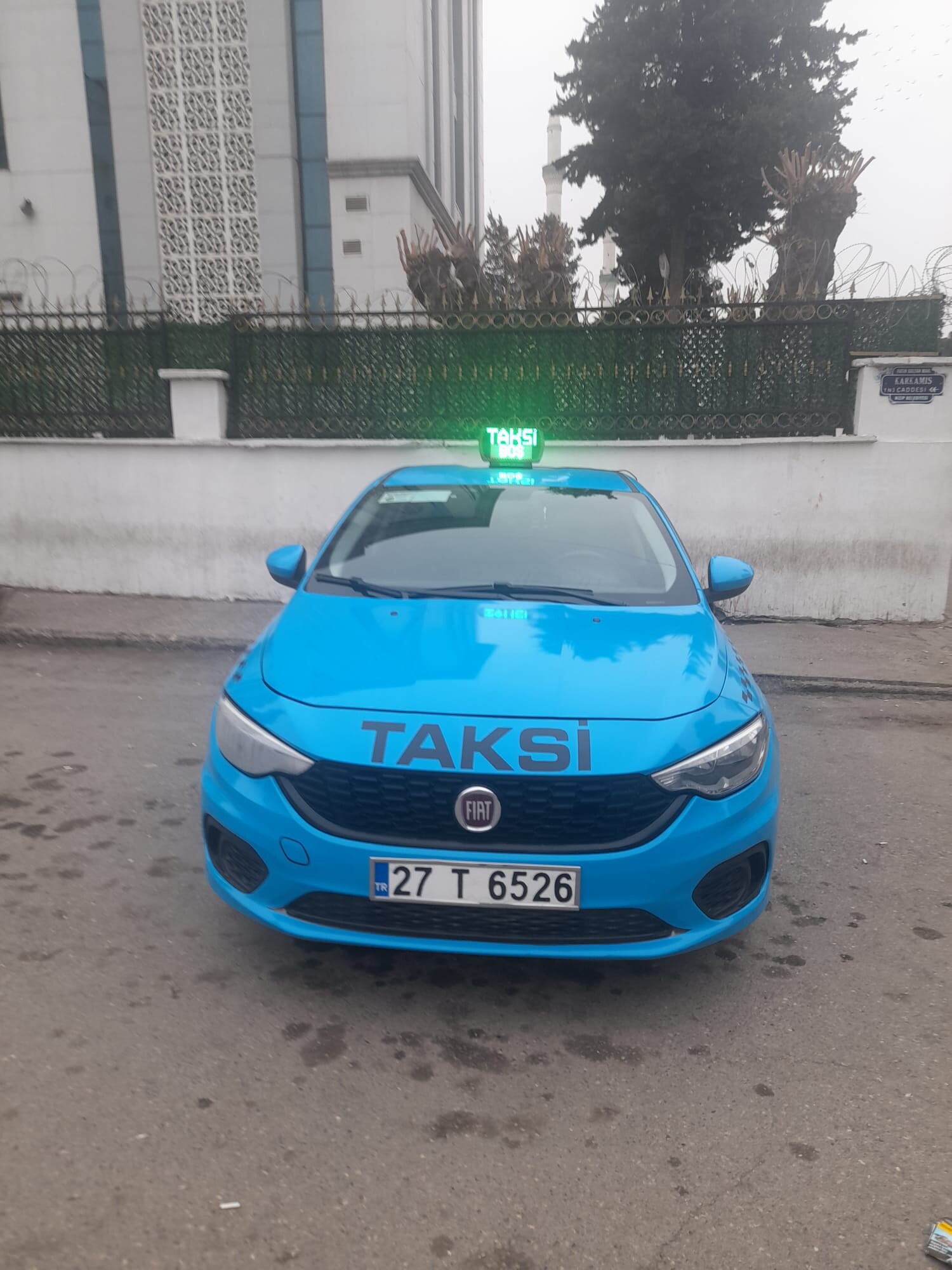 Nizip Taksi aracının dış görünümü